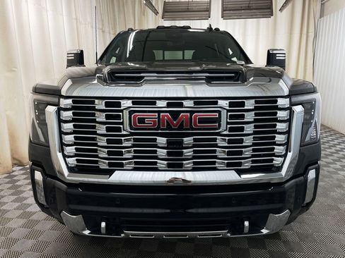 Certified 2025 GMC Sierra 3500 Denali w/ Denali Reserve Package AWD/4WD image 21