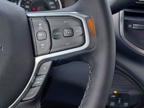 New 2026 RAM 2500 Big Horn AWD/4WD image 18