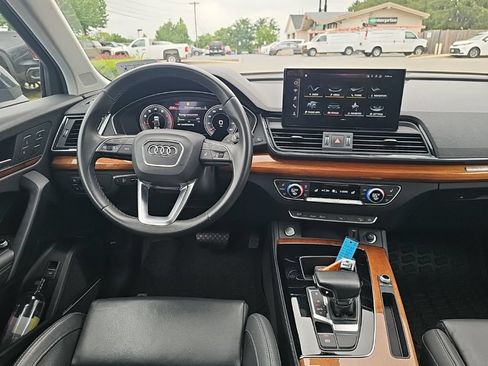 Certified 2023 Audi Q5 2.0T Premium Plus AWD/4WD image 2