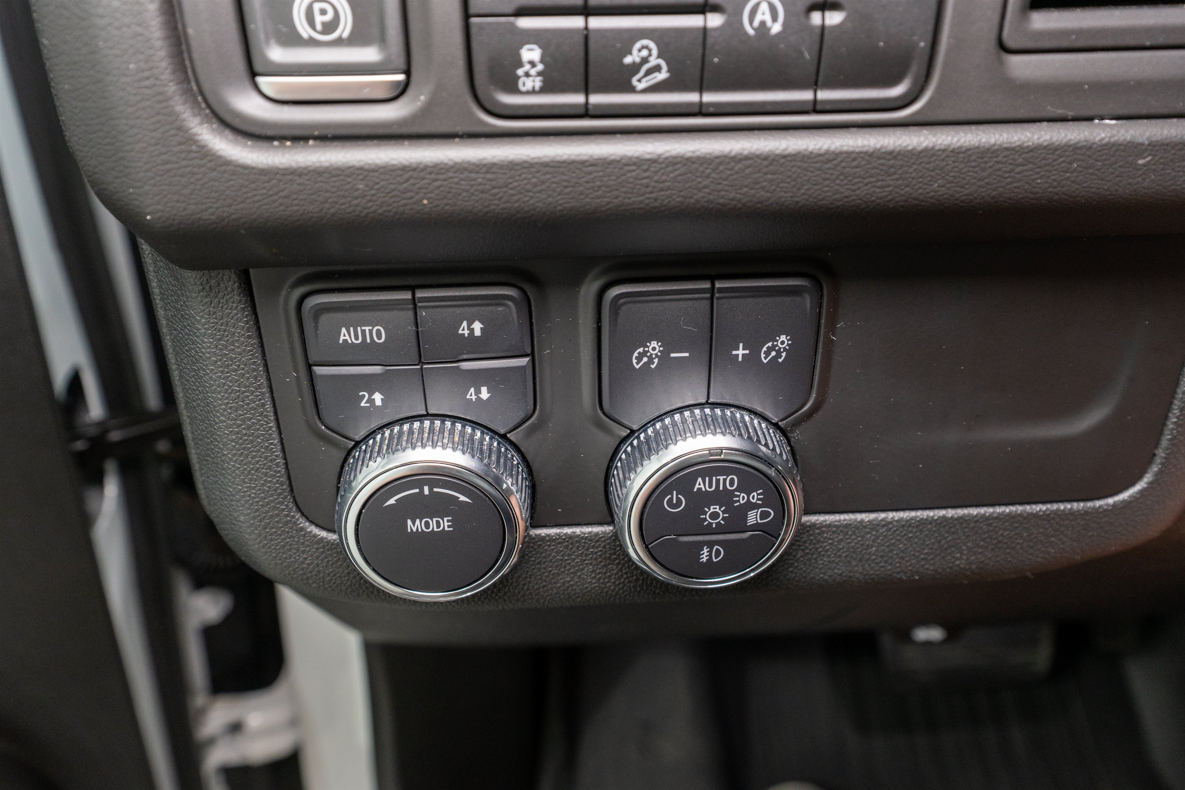 Used 2023 GMC Yukon XL AT4 AWD/4WD image 31