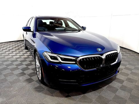 Used 2023 BMW 530i xDrive w/ Convenience Package AWD/4WD image 2