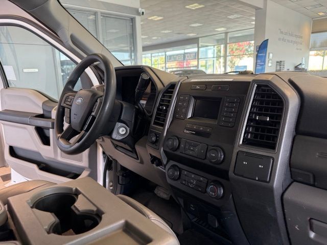 Used 2020 Ford F250 XL w/ Power Equipment Group RWD image 2