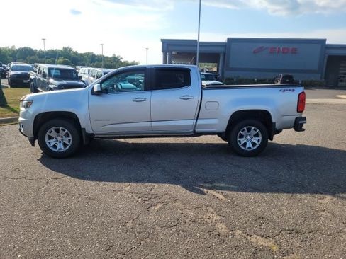 Used 2018 Chevrolet Colorado LT w/ LT Convenience Package AWD/4WD image 2