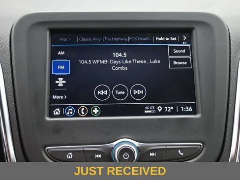 Used 2022 Chevrolet Equinox LT w/ Driver Convenience Package AWD/4WD image 11