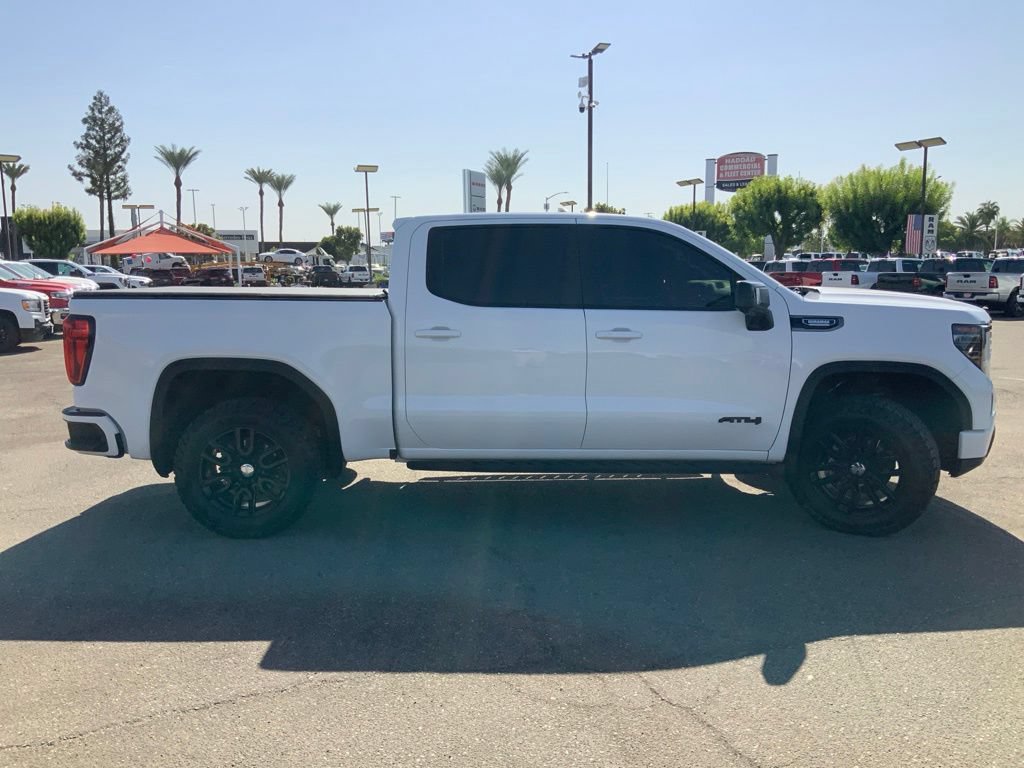 Used 2022 GMC Sierra 1500 AT4 w/ AT4 Premium Package AWD/4WD image 4