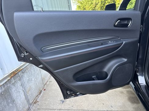 Used 2025 Dodge Durango GT AWD/4WD image 11