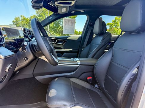 Certified 2025 Mercedes-Benz GLC 300 4MATIC image 20