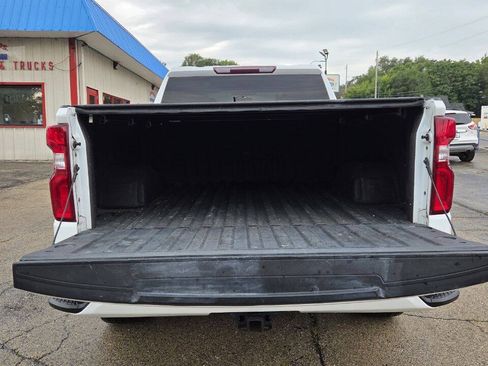 Used 2019 Chevrolet Silverado 1500 Custom w/ Custom Value Package AWD/4WD image 13