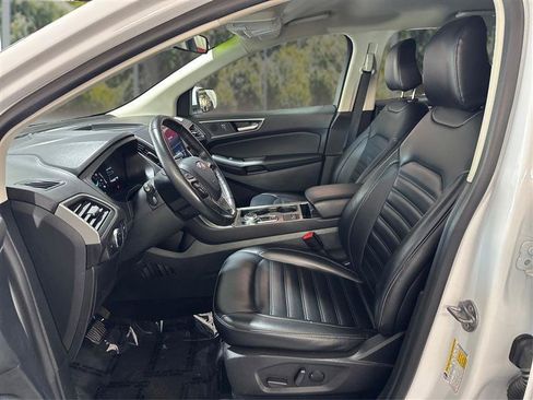 Used 2024 Ford Edge SEL AWD/4WD image 9