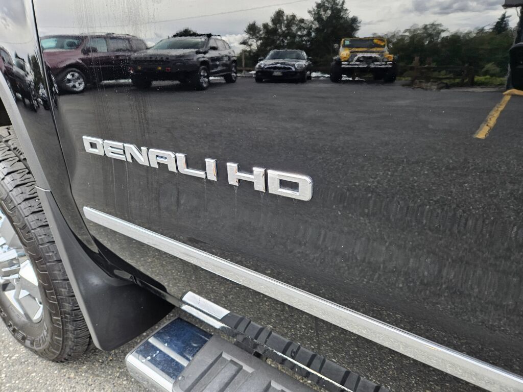 Used 2018 GMC Sierra 3500 Denali w/ Duramax Plus Package AWD/4WD image 10