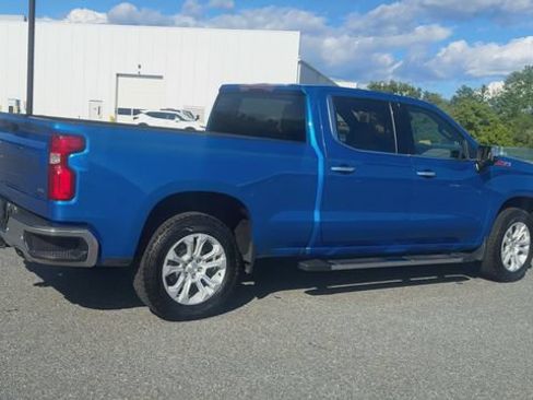 Used 2022 Chevrolet Silverado 1500 LTZ w/ Z71 Off-Road Package AWD/4WD image 8