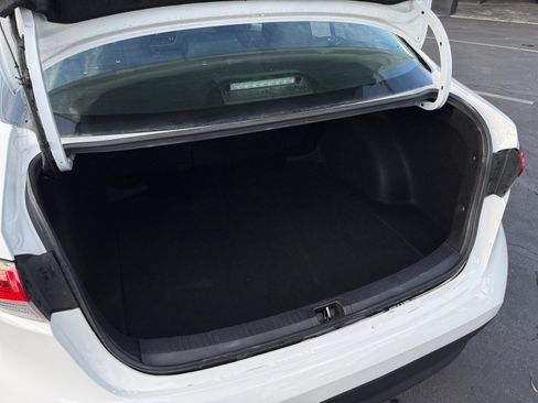 Used 2024 Toyota Corolla LE image 21