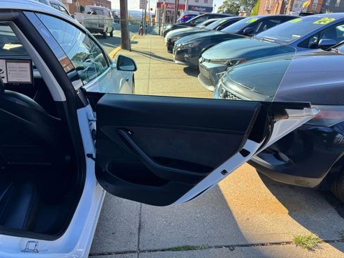 Used 2020 Tesla Model 3 Long Range image 11