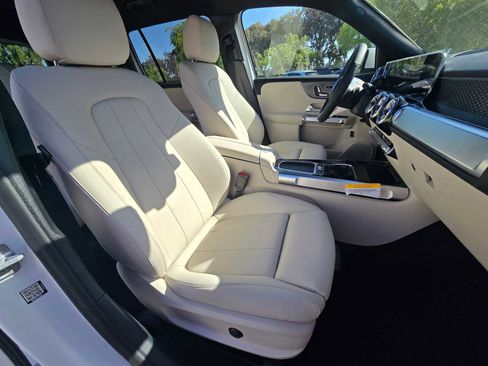 Certified 2025 Mercedes-Benz GLB 250 GLB 250 image 13