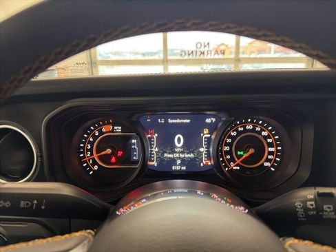 Used 2024 Jeep Wrangler Unlimited Sahara w/ Technology Group AWD/4WD image 34