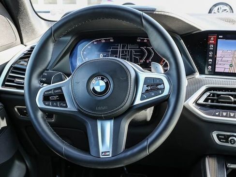 Used 2022 BMW X5 sDrive40i w/ M Sport Package RWD image 16