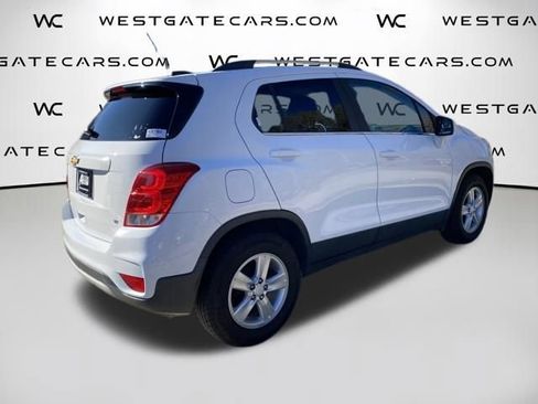 Used 2020 Chevrolet Trax LT FWD image 23