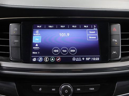 Used 2024 Buick Enclave Premium AWD/4WD image 30