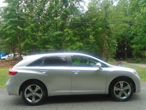 Used 2012 Toyota Venza Limited w/ Tow Pkg AWD/4WD image 4