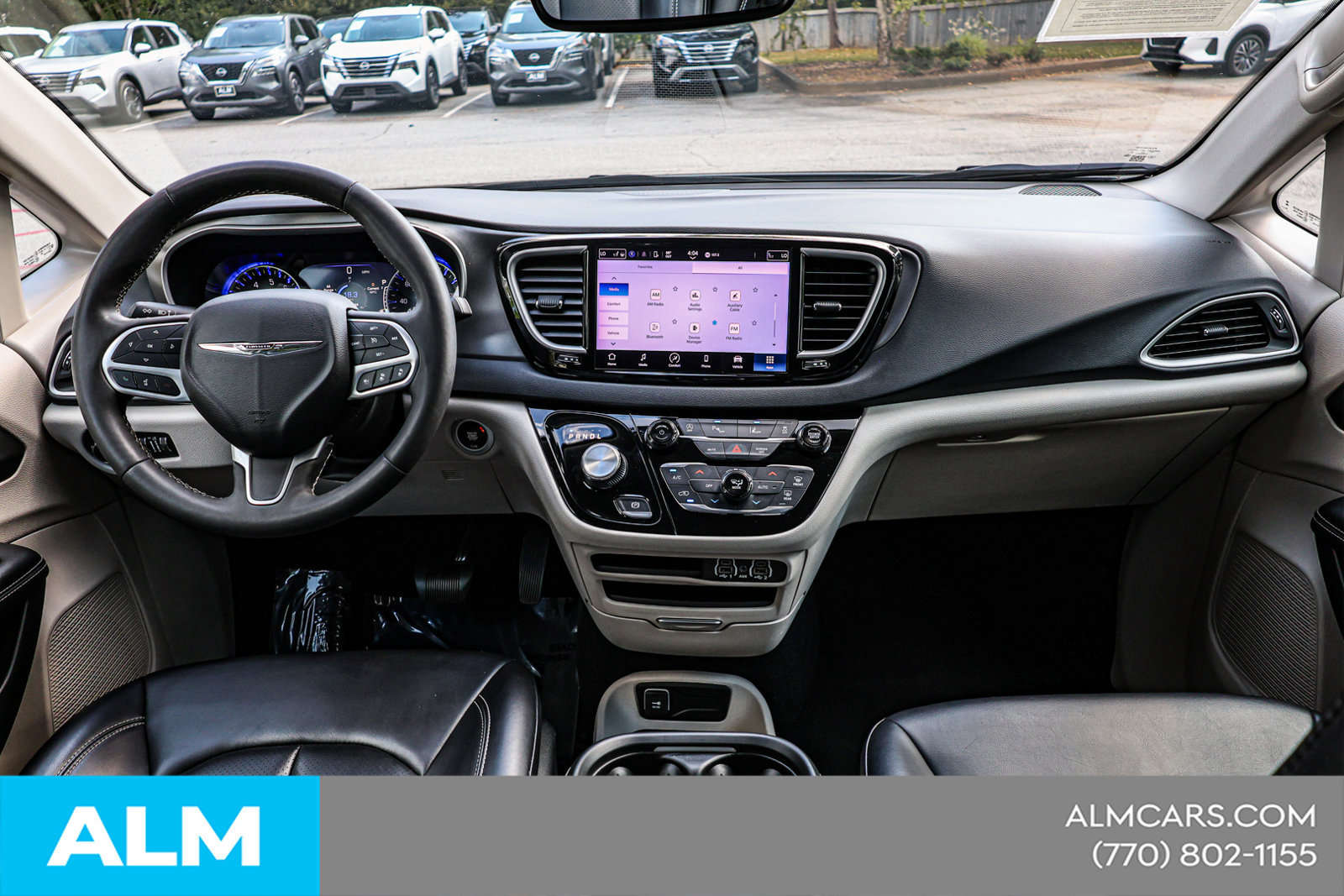 Used 2023 Chrysler Pacifica Touring-L FWD image 22