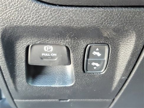 New 2026 RAM 1500 4x4 Crew Cab image 33