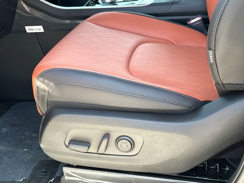 New 2026 Kia Carnival EX FWD image 20