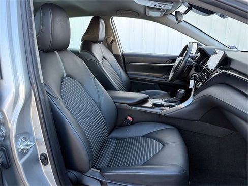 Used 2022 Toyota Camry SE image 27