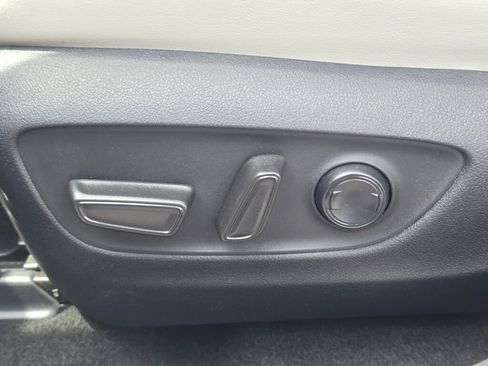 Certified 2025 Toyota RAV4 XLE Premium image 23