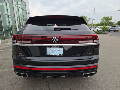 New 2026 Volkswagen Atlas Cross Sport SEL Premium R-Line AWD/4WD image 8