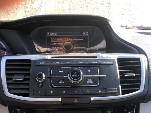 Used 2017 Honda Accord LX image 26