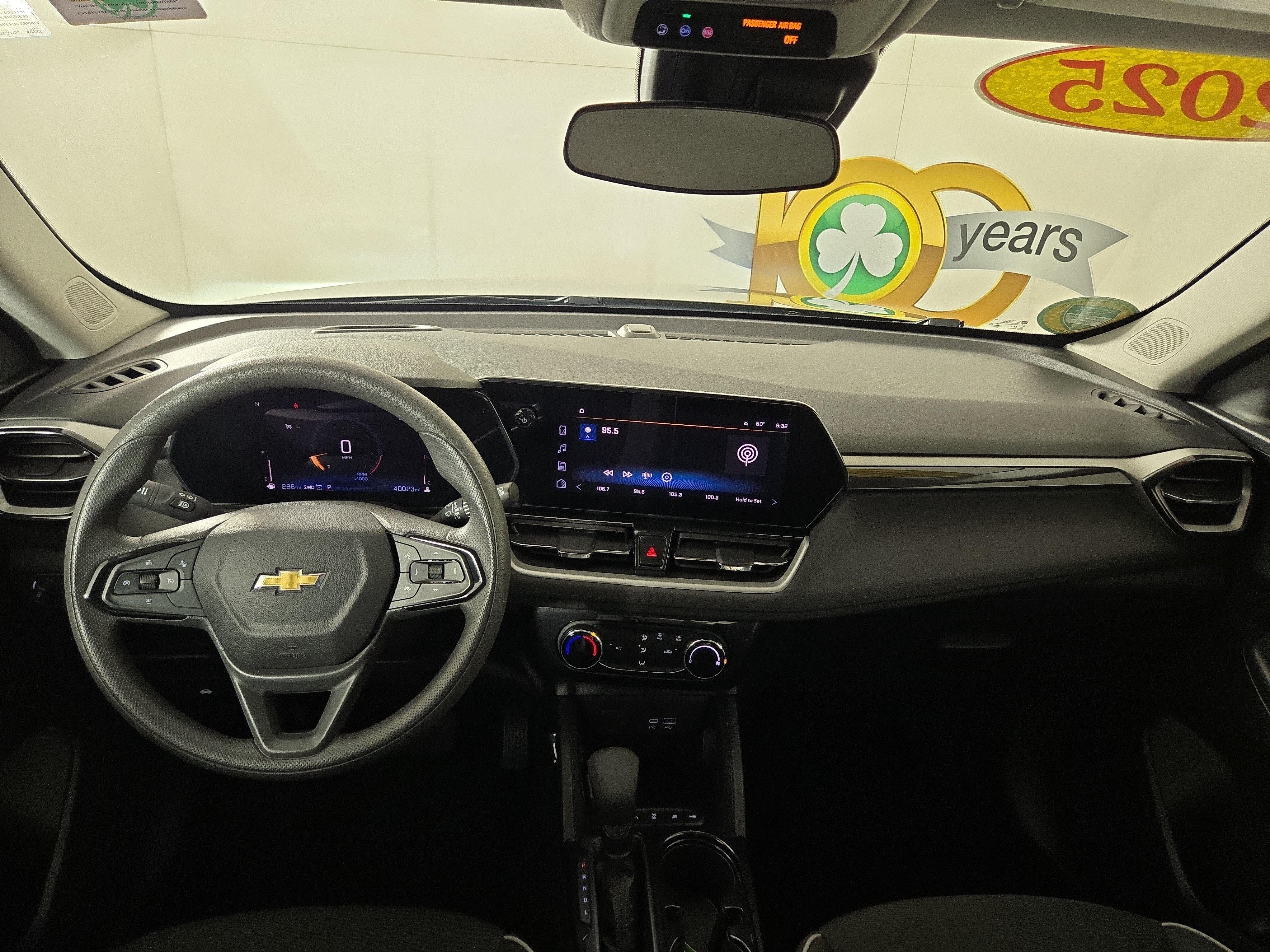 Used 2025 Chevrolet TrailBlazer LT AWD/4WD image 13