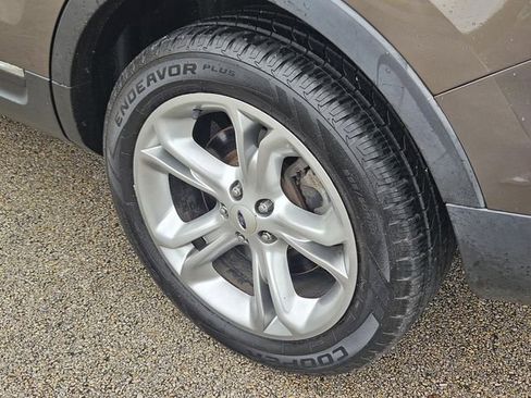 Used 2015 Ford Explorer Limited w/ Equipment Group 302A FWD image 8