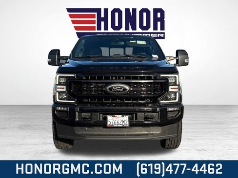 Used 2022 Ford F250 Lariat w/ Black Appearance Package image 8