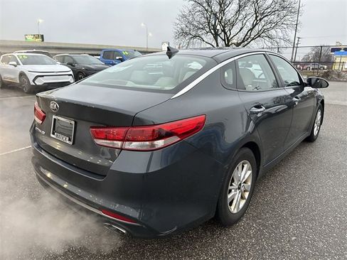 Used 2016 Kia Optima LX image 3