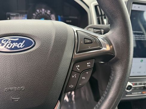 Used 2022 Ford Edge SEL AWD/4WD image 16