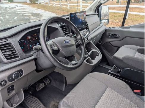 Used 2023 Ford Transit 350 XLT image 18