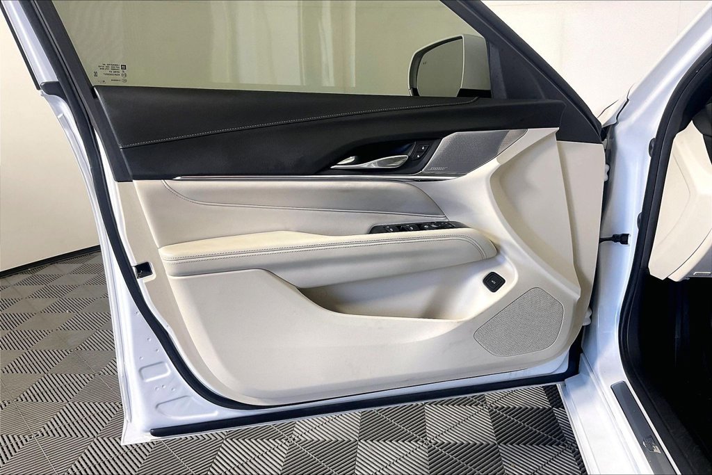 Used 2023 Cadillac CT4 Luxury w/ Sun And Sound Package AWD/4WD image 21