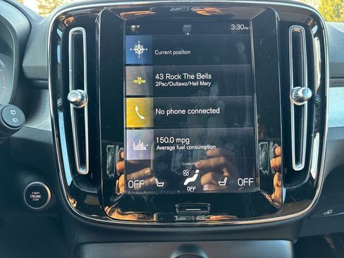 Used 2019 Volvo XC40 T5 Momentum image 24