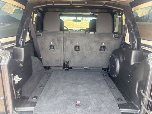 Used 2022 Jeep Wrangler Unlimited Sport AWD/4WD image 15
