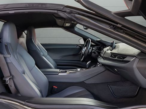 Used 2019 BMW i8 Roadster AWD/4WD image 55