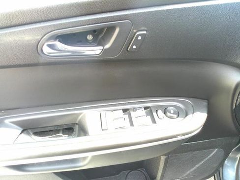 Used 2012 GMC Acadia SL w/ Preferred Package image 9