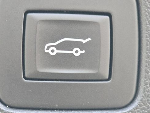 Used 2024 Buick Envista Sport Touring w/ Convenience I Package FWD image 21