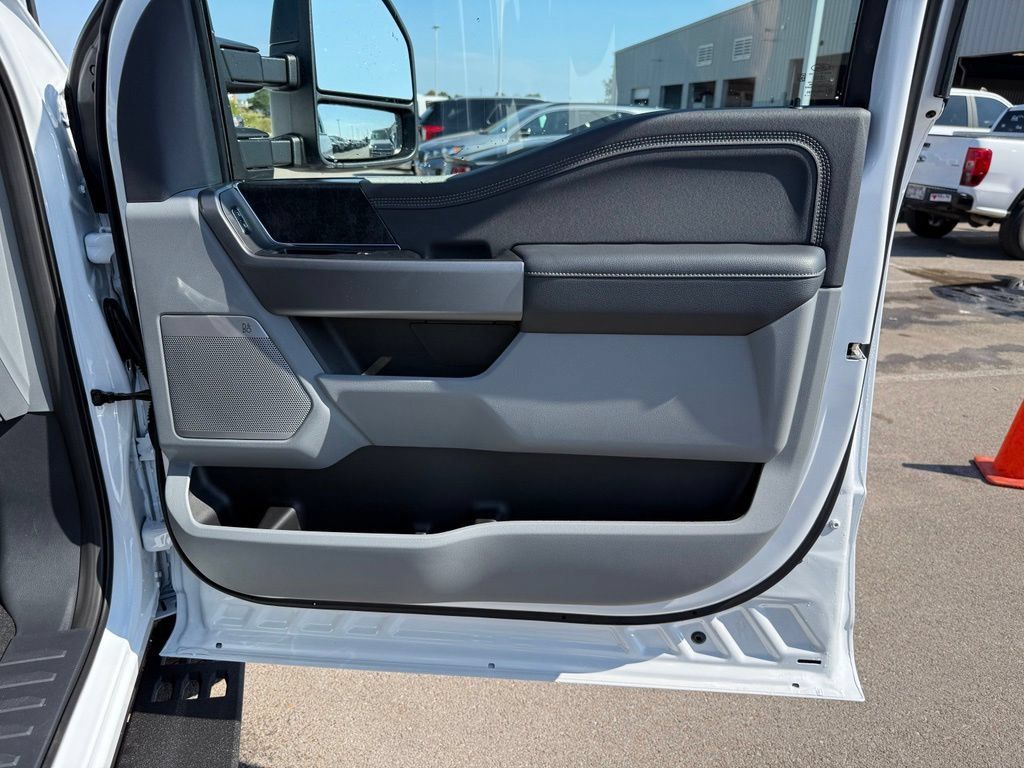 New 2027 Ford F250 XLT w/ XLT Premium Package AWD/4WD image 28