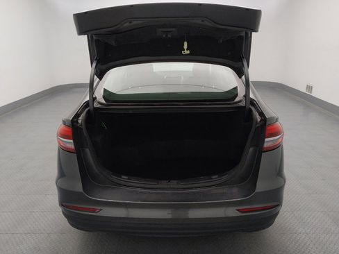Used 2019 Ford Fusion SE FWD image 29
