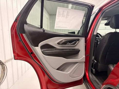 Used 2022 GMC Terrain SLT FWD image 12