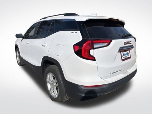 Used 2022 GMC Terrain SLE w/ Driver Convenience Package image 8