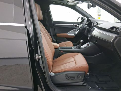 Used 2025 Audi Q3 2.0T Premium w/ Convenience Package AWD/4WD image 31