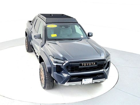 Certified 2025 Toyota Tacoma 4x4 Double Cab Hybrid image 20