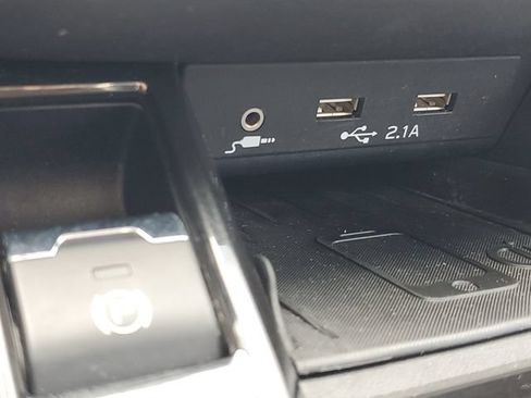 Used 2020 Subaru Outback Limited AWD/4WD image 30