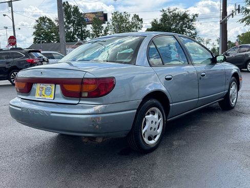 Used 2002 Saturn S-Series SL2 FWD image 5